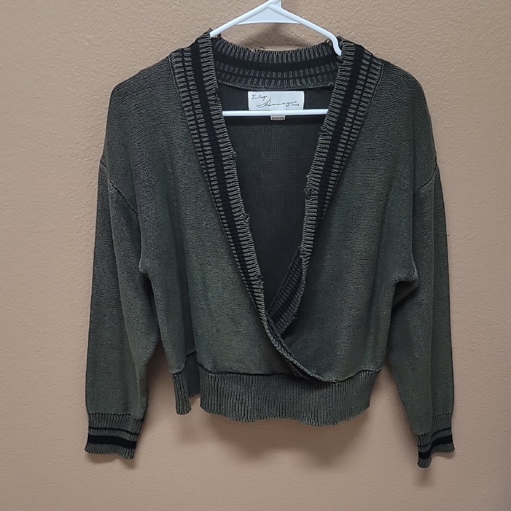 Vintage Havana Distressed Green and Black Cropped Cardigan Wrap Style 💚🖤